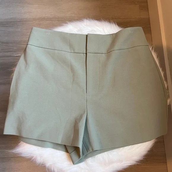 Alice + Olivia Cady High Waisted Shorts - Sage (NWOT) - Picture 3 of 5